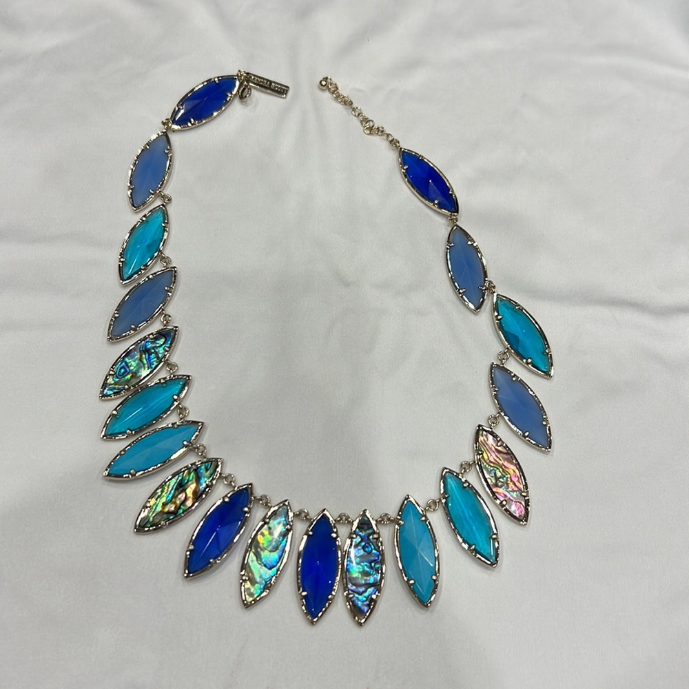Very Rare Kendra Scott Necklace!